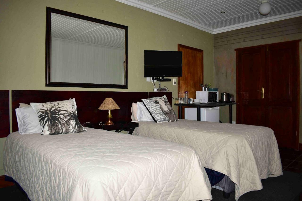 13 Hobson Hotel Secunda Buitenkant foto